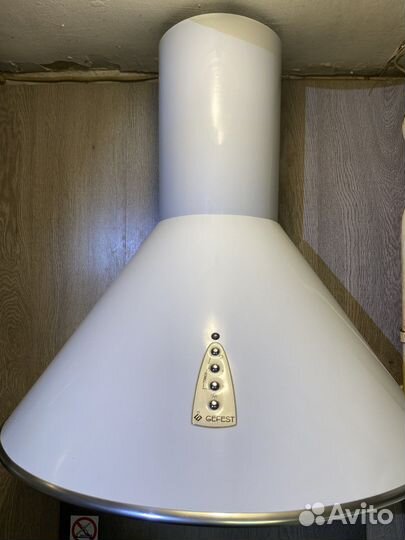 Вытяжка для кухни 60 см б/у идеал