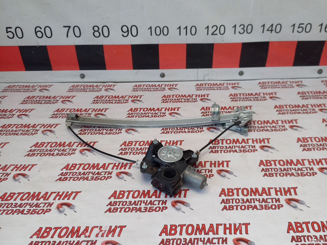 Стеклоподьемник задний левый Тойота Рав 4 50