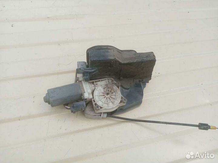 Дверной замок задний левый BMW7 E65 730i 2003