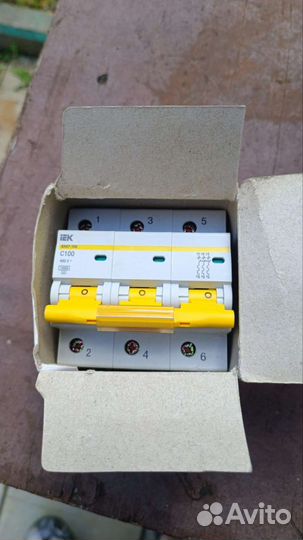 Автоматический выключатель IEK BA 47-100