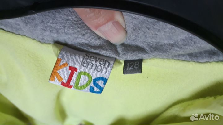 Ветровка желтая 128