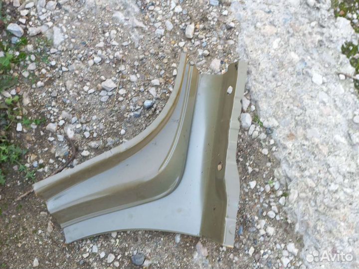 Арка сапажок заднего крыла левая Тойота королла Е