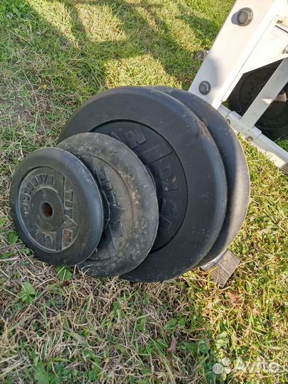 Скамья для жима со штангой и блинами