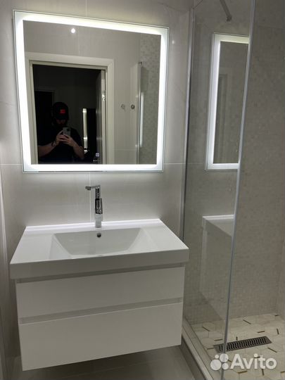 Белая тумба С раковиной + зеркало kerama marazzi