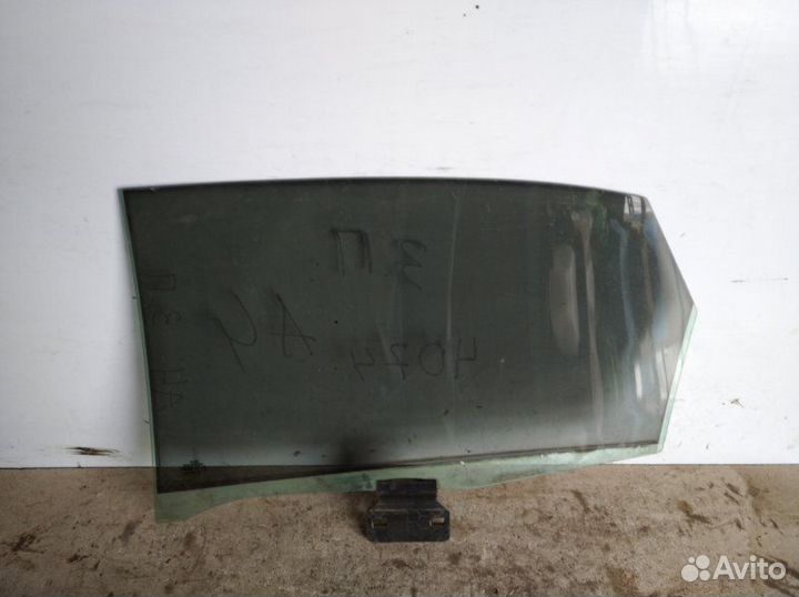 Стекло заднее правое Audi A4 2005-2007