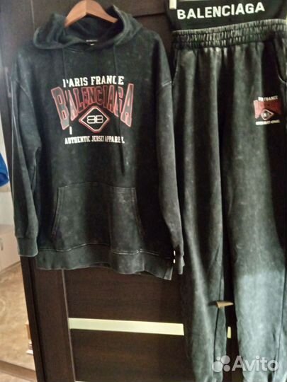 Спортивный костюм женский balenciaga