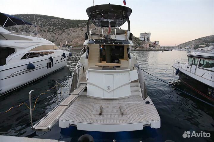 Моторная яхта Marquis 630 Sport Yacht