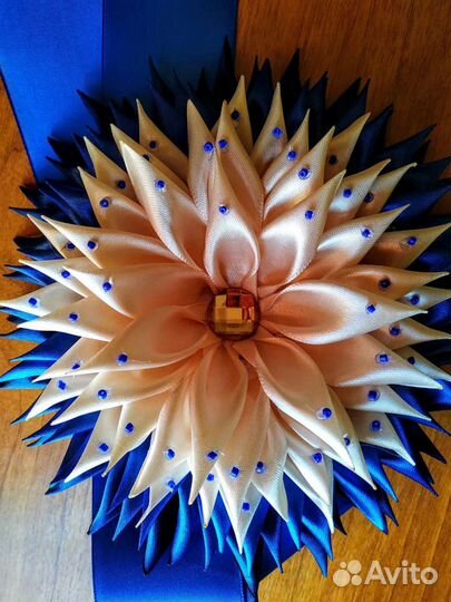 Бант на выписку ручная работа (новый )