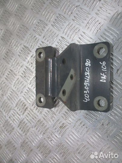 Кронштейн крыла DAF 2133138