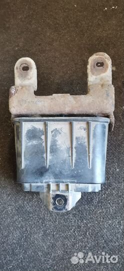 Абсорбер (фильтр угольный) Dodge Caravan 4