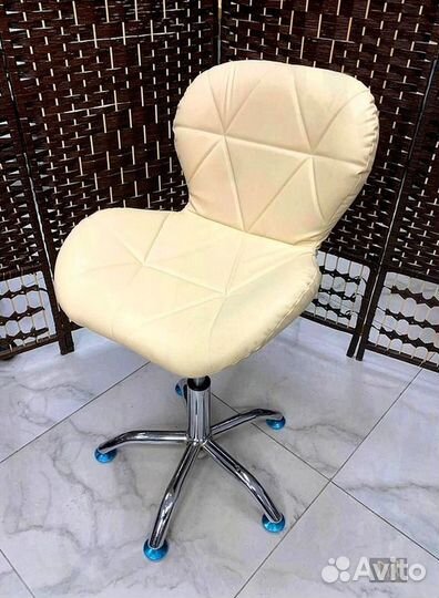 Стул мастера со спинкой