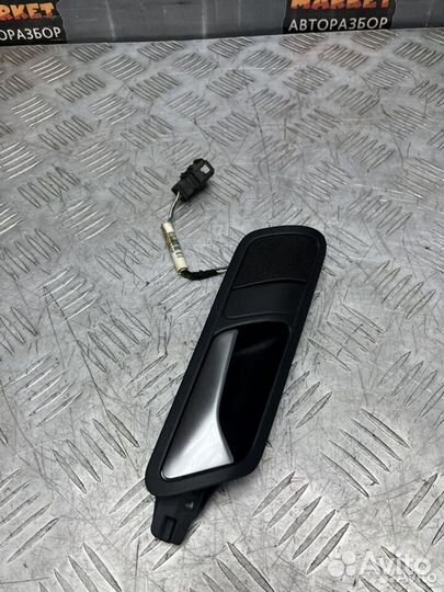 Ручка задняя правая внутреняя Пассат Б6 B6