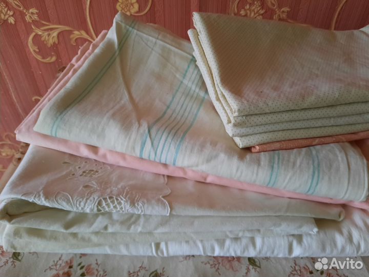 Постельное белье, полотенца