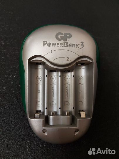 Зарядное устройство GP для AA и AAA