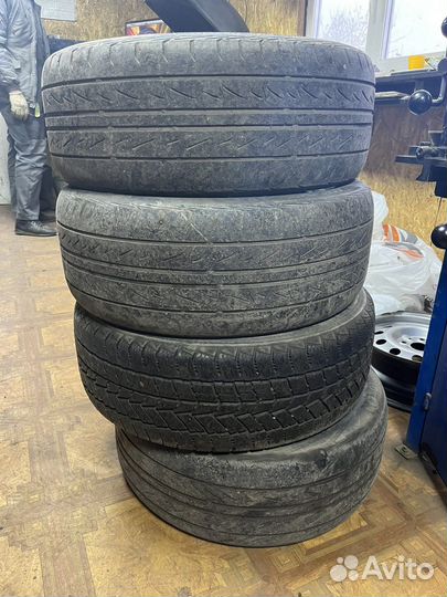 Bridgestone B250 215/50 R17 91V