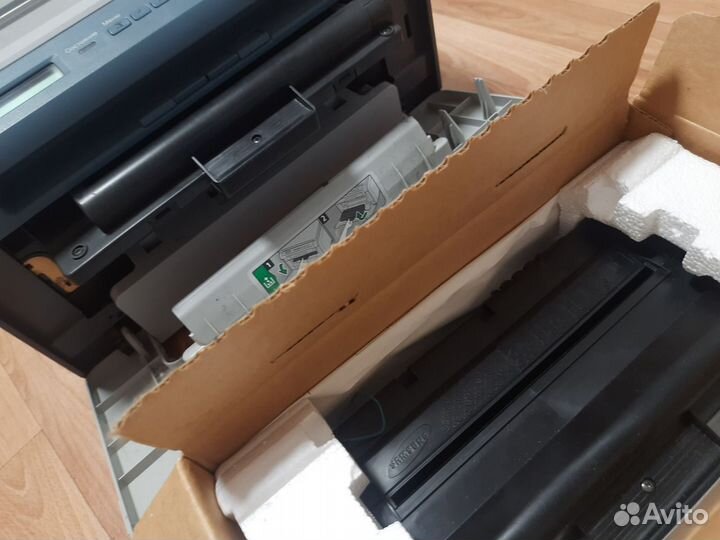 Мфу Samsung SCX-4220/XEV (на запчасти)