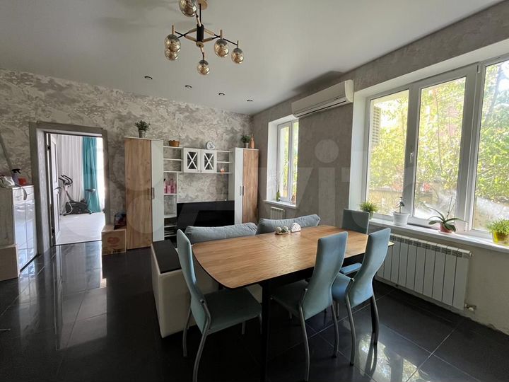 3-к. квартира, 86 м², 1/3 эт.