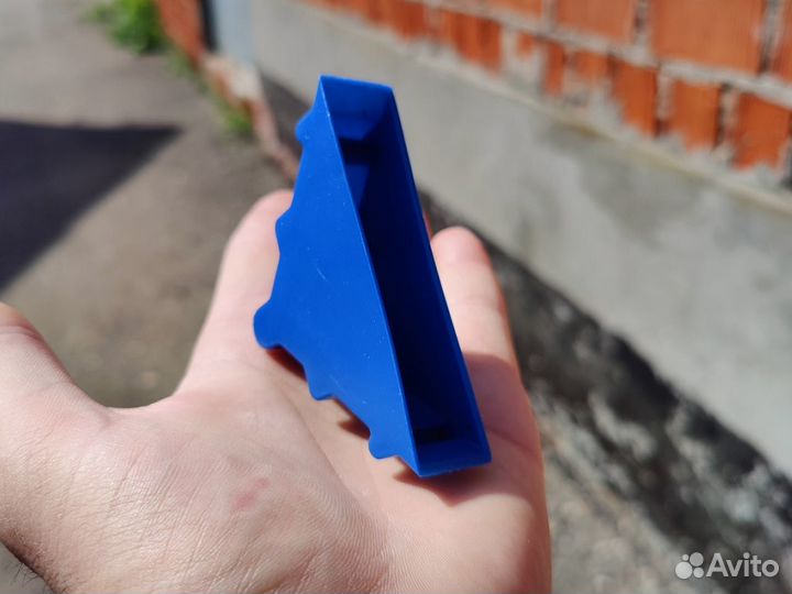 Уголки для защиты листовых изделий от сколов