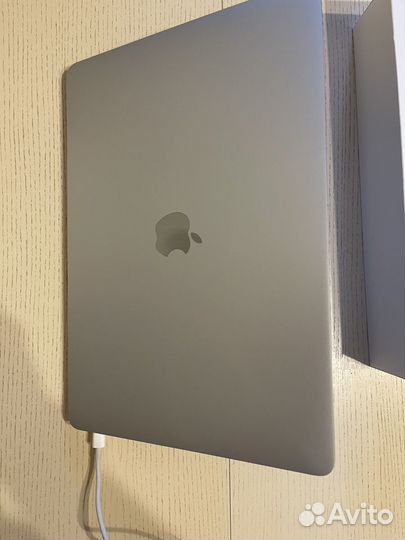 Apple MacBook Air 13-inch