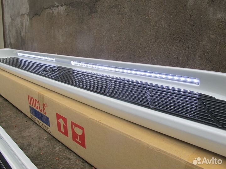 Land Cruiser 100 Пороги неоновая подсветка G8DA3