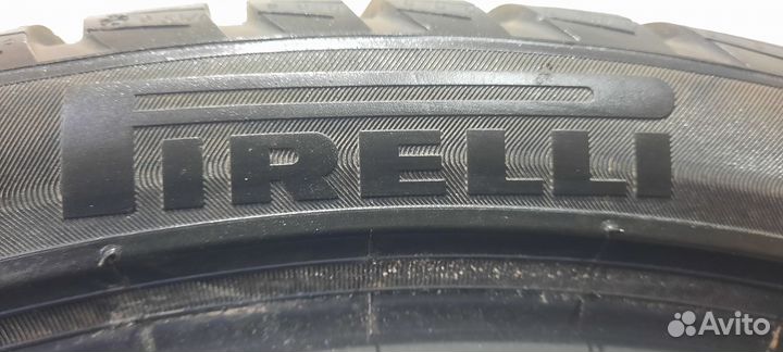 Pirelli Winter Sottozero 3 255/35 R21 98V