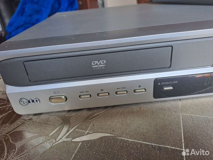 Видеомагнитофон lg