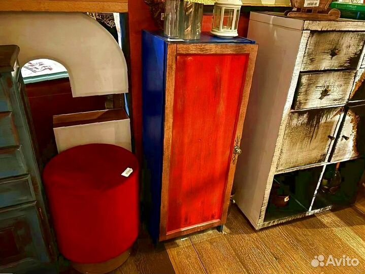 Шкафчик дизайнерский дерево