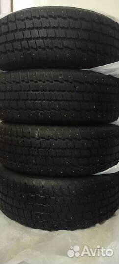 Cooper Weather-Master SA2 225/60 R17