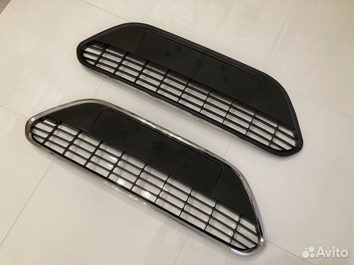 Решетка в бампер Ford Focus II (2008-2011)