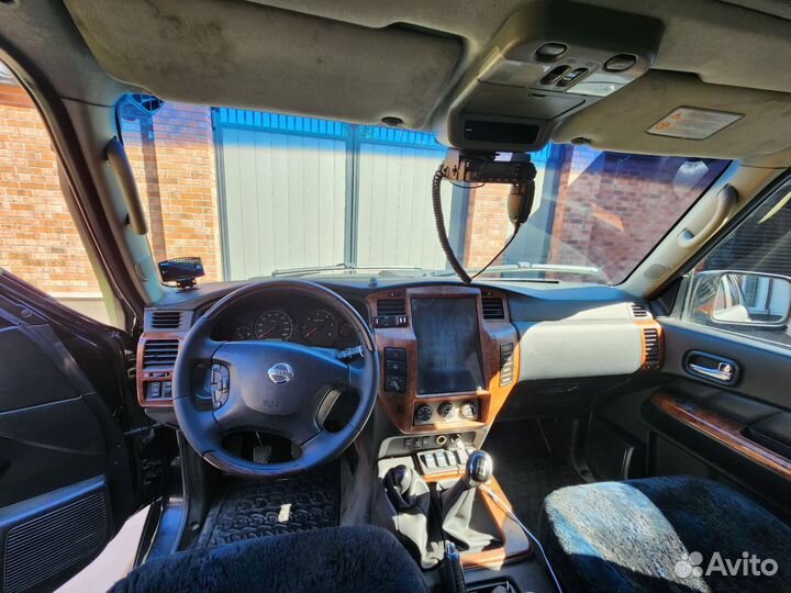 Nissan Patrol 4.8 МТ, 2005, 329 000 км