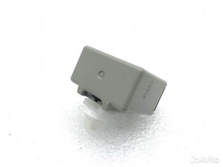 Реле Toyota Rav4 3 рестайлинг 2.0 2010