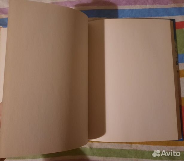 Тетрадь с чистыми листами (А5)