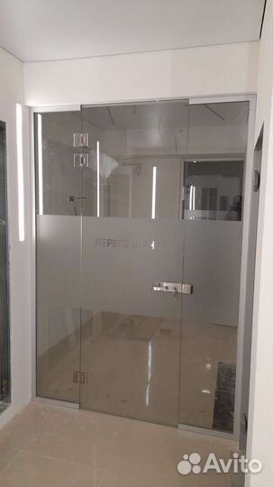 Офисные перегородки из стекла