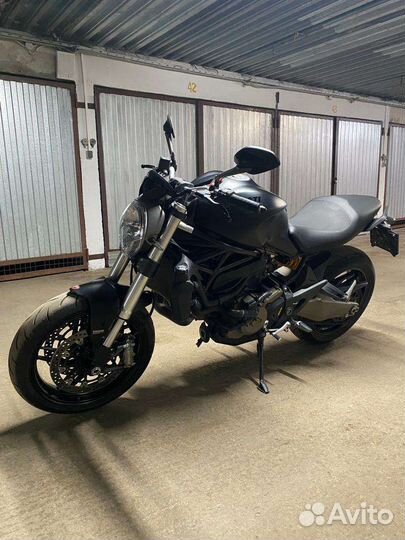 Ducati monster 821 dark
