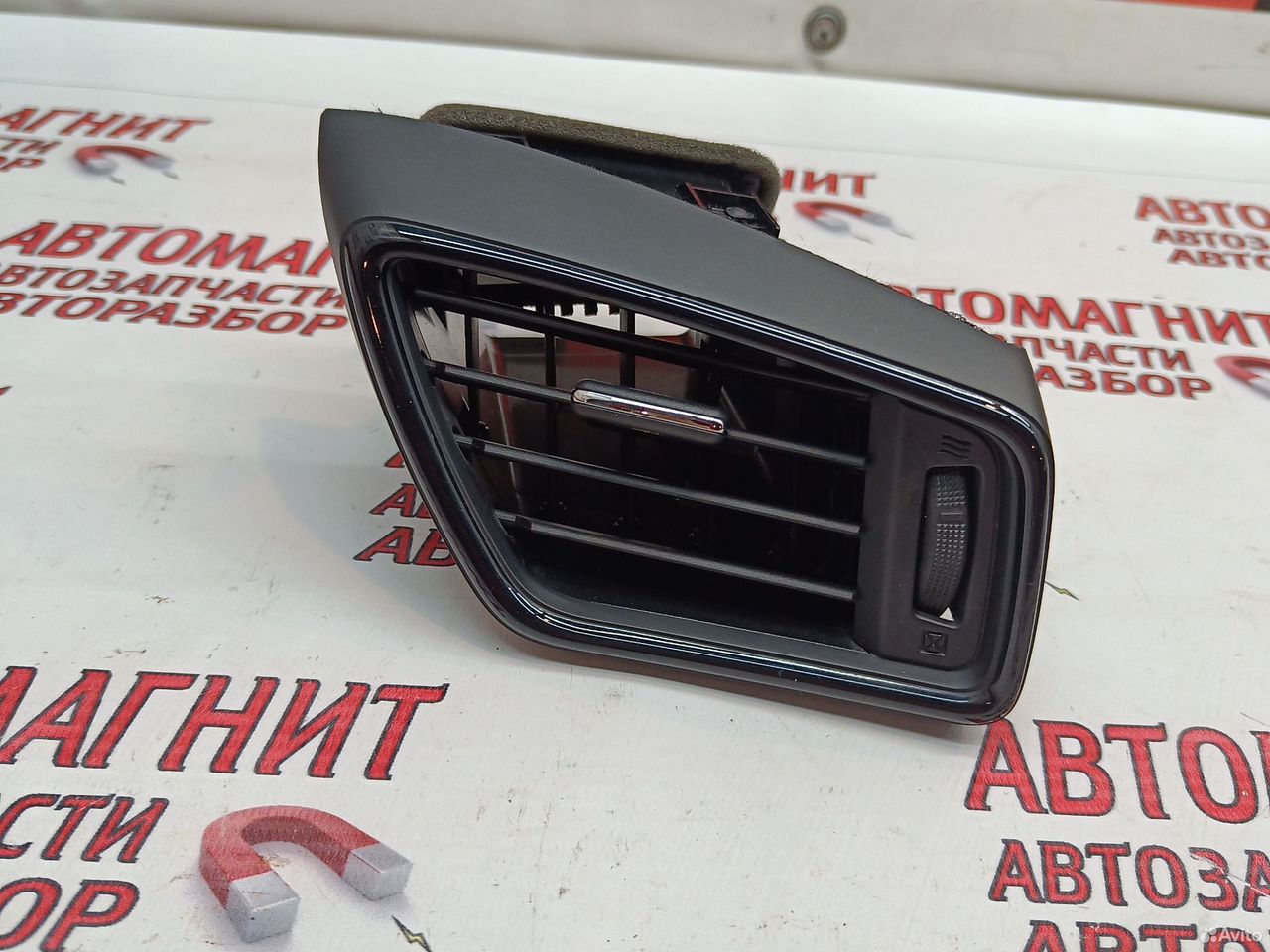 Дефлектор воздуховода правый Nissan X-trail T32