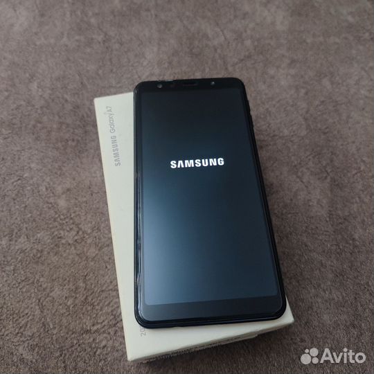 Samsung Galaxy A7 (2018), 4/64 ГБ