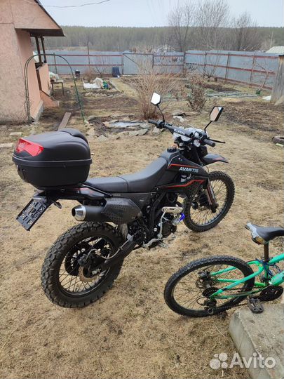 Мотоцикл Avantis LX300