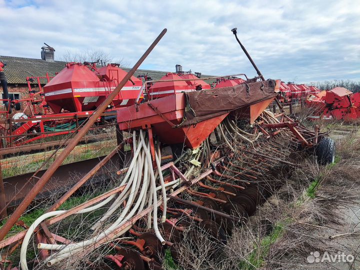 Сеялка зерновая пневматическая спу-8