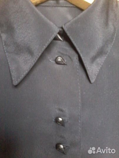 Блузка черная