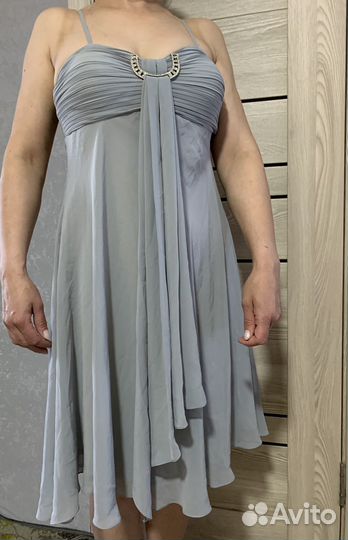 Продам женские платья,размер 42-44