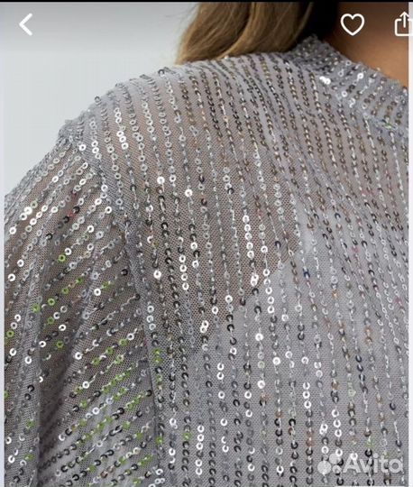 Блузка с пайетками 48