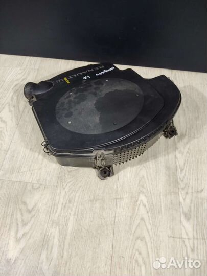 Renault Sandero 1 корпус воздушного фильтра