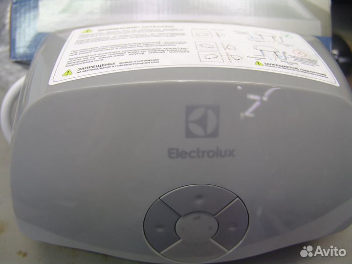 Проточный водонагреватель NP minifix 3.5 Т