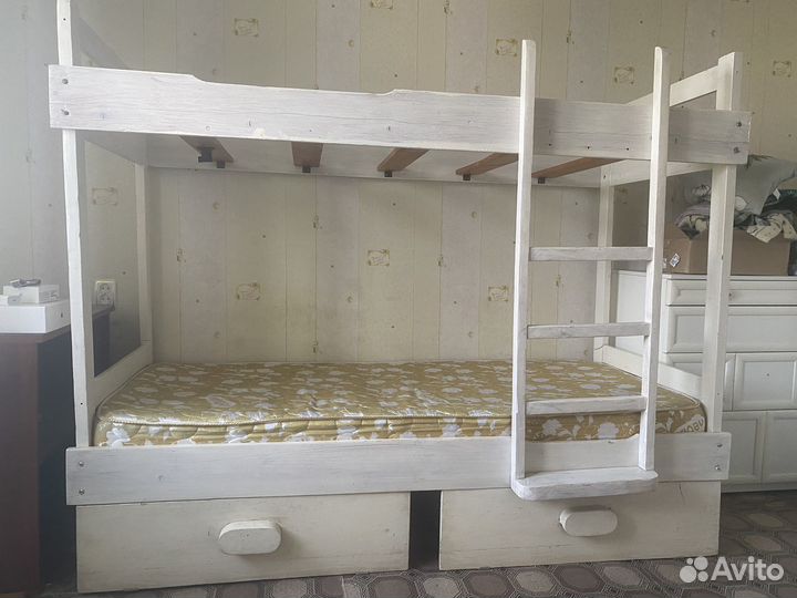 Двухъярусная кровать бу с матрасами