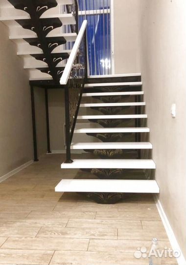 Лестницы г-образные