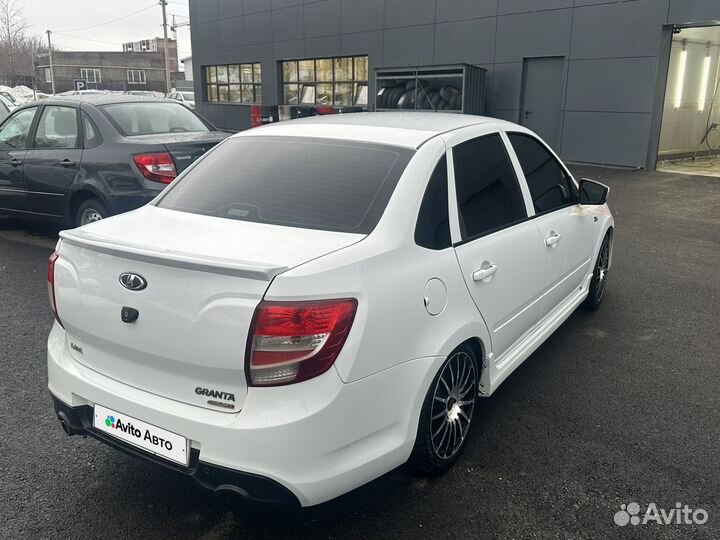 LADA Granta 1.6 МТ, 2015, 105 000 км