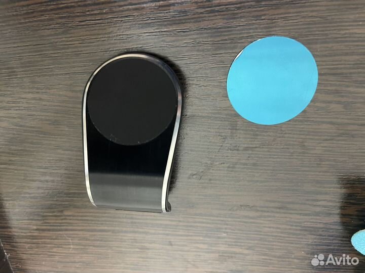 Магнитный держатель для телефона