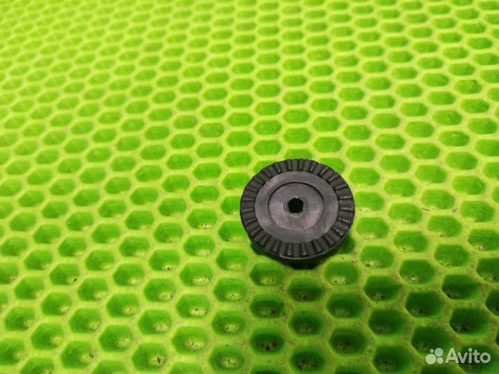 Накладка трещетки капюшона N 24 на коляску