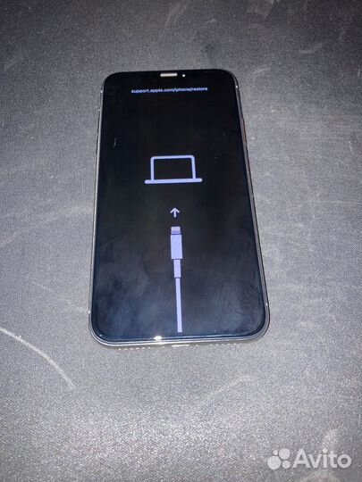 iPhone X, 64 ГБ