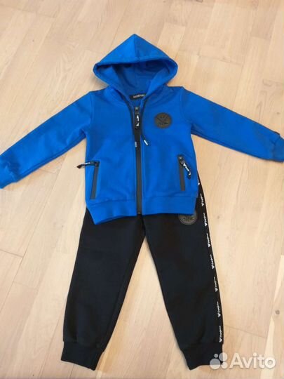 Спортивный костюм